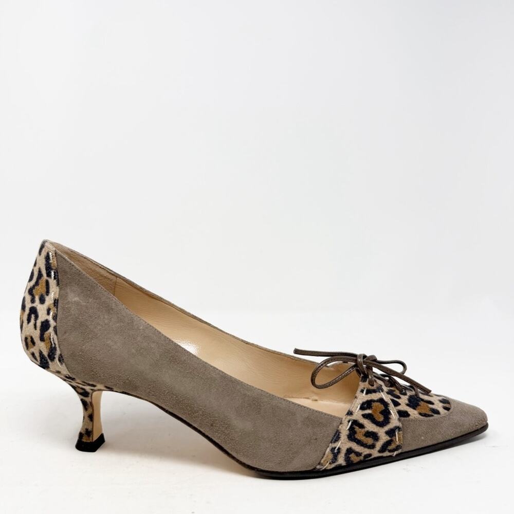 Manolo Blahnik Suede Leopard Print Bow Pointed Toe Heels Womens Size EU 40 - Picture 6 of 12